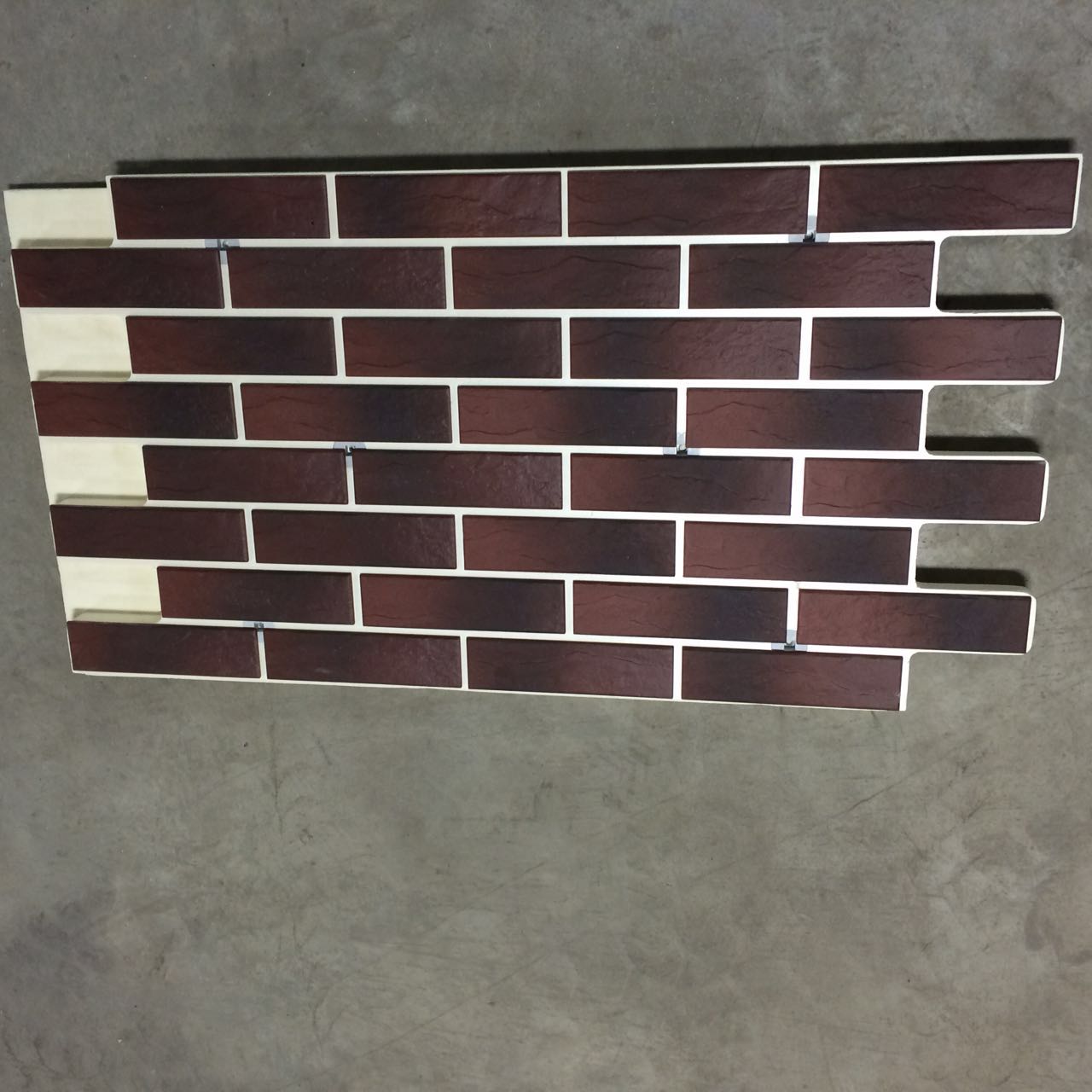 Burgund Glatt, Толщина 40 мм, Фасадные Термопанели Rufford